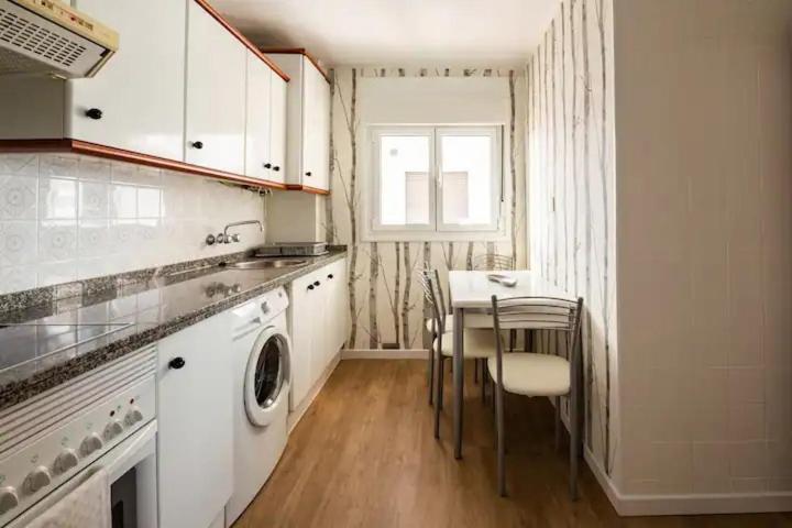 Apartamento Ezcurdia 22 Playa De San Lorenzo Primera Linea Gijón Exteriér fotografie